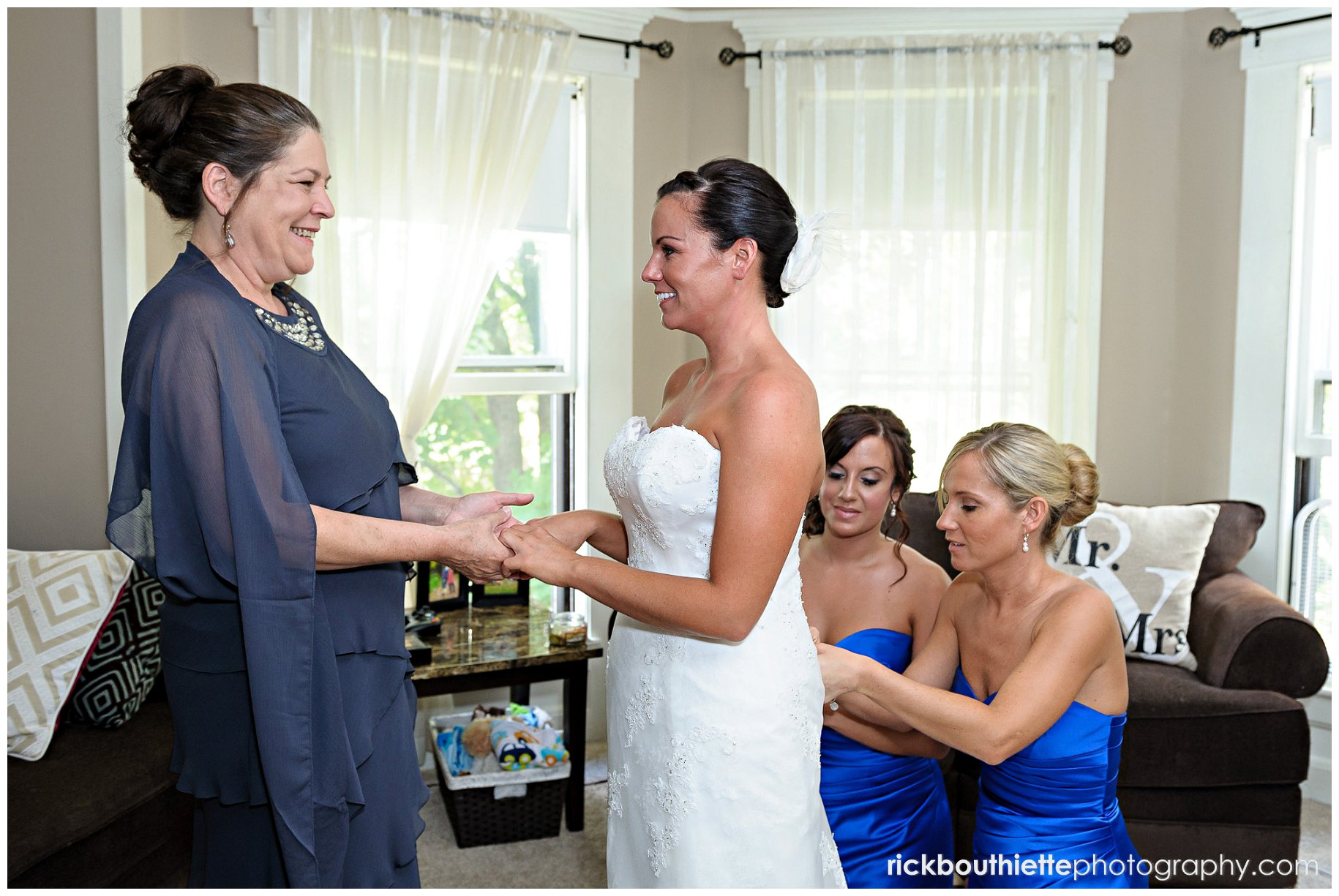 bride and her Mom having an intimate moment