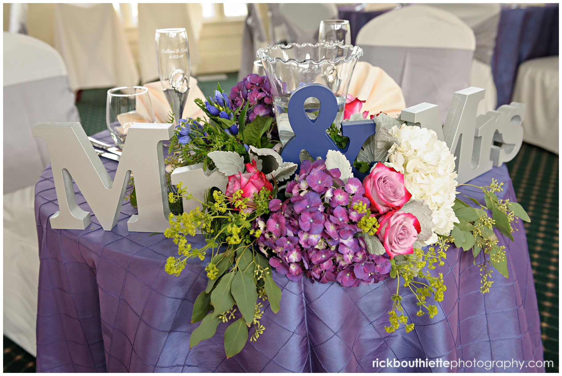 sweetheart table flower arrangements