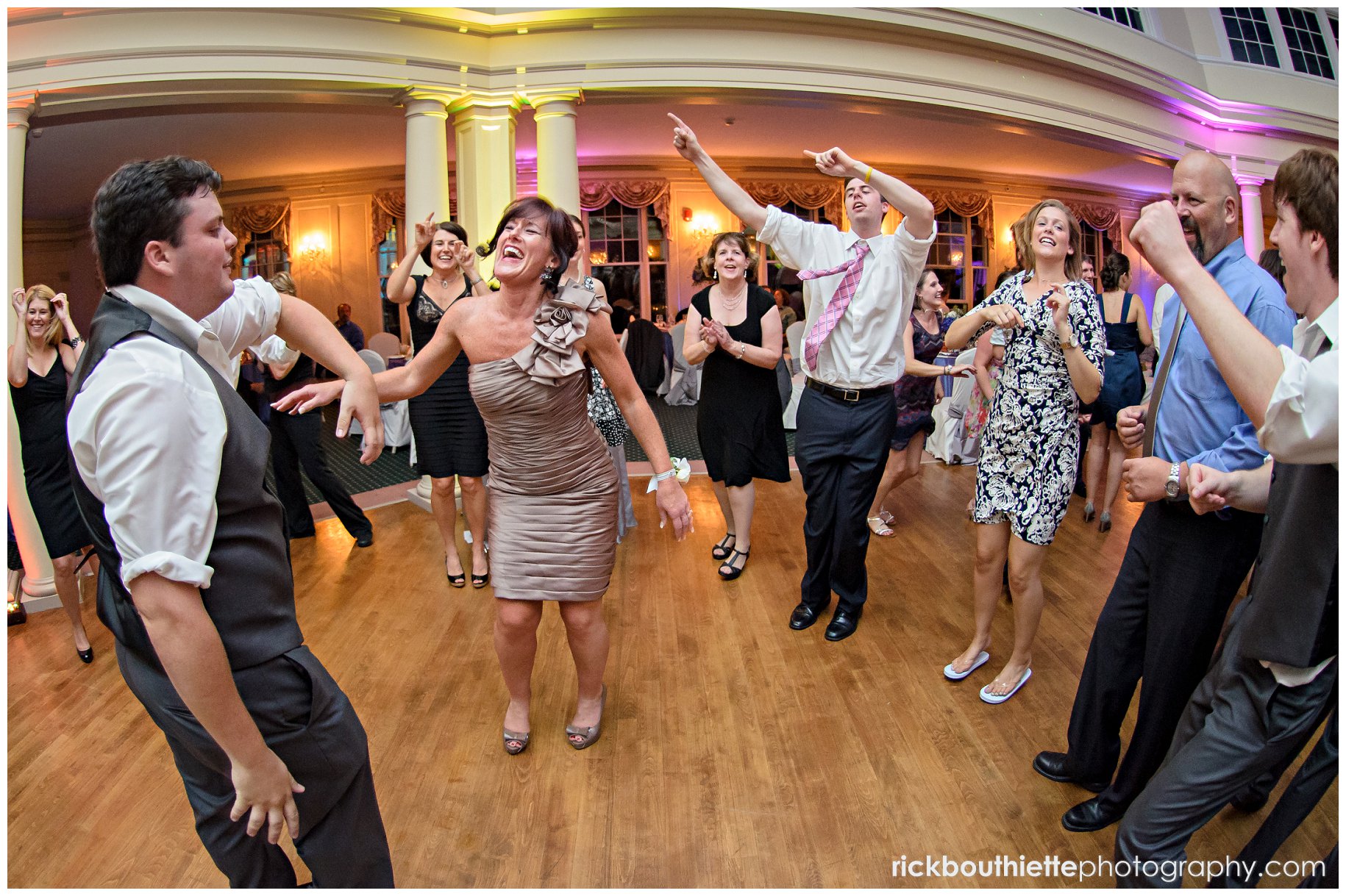 dancing at wedding reception, Mountain View Grand Resort