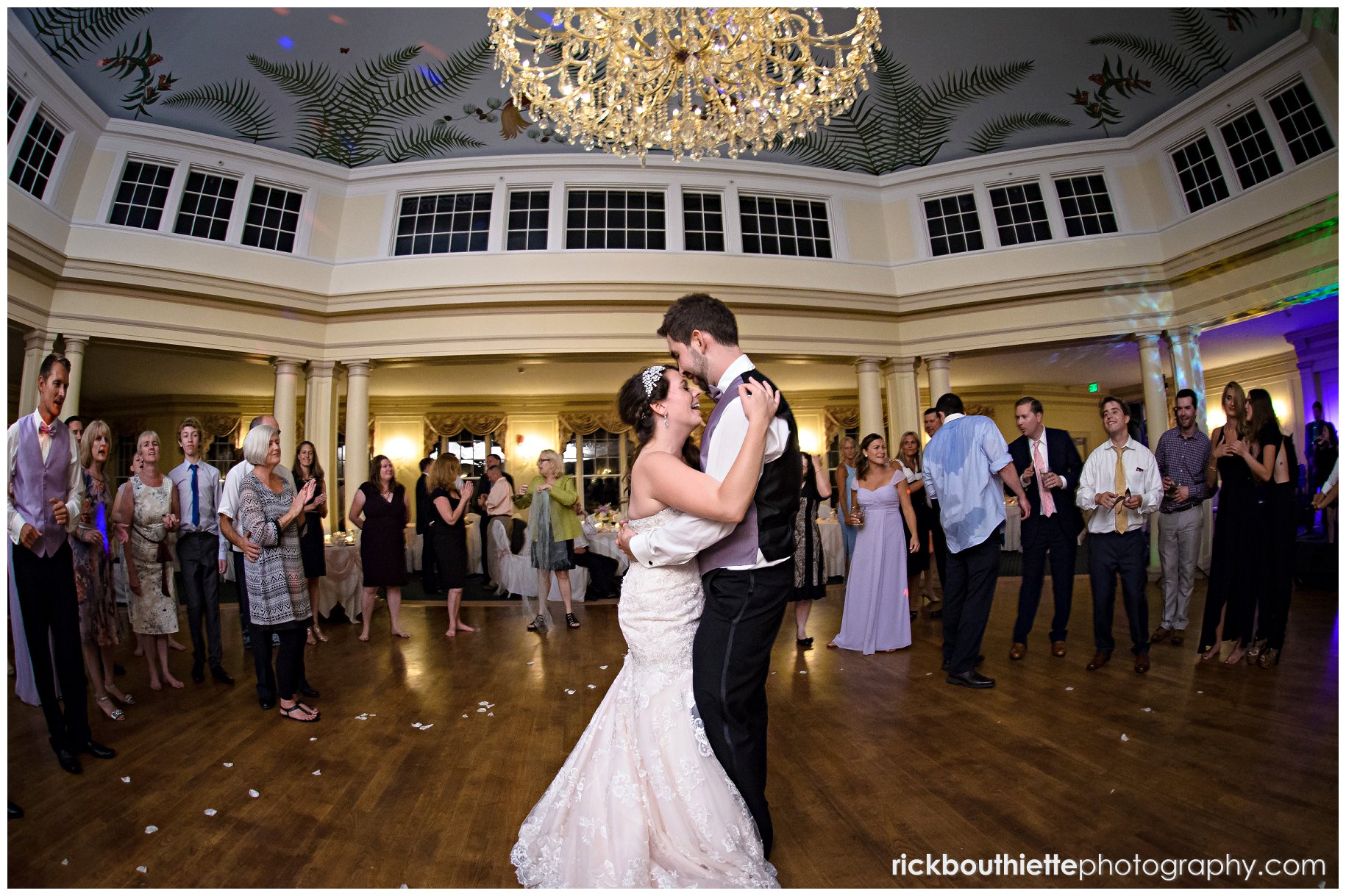 bride and groom last dance