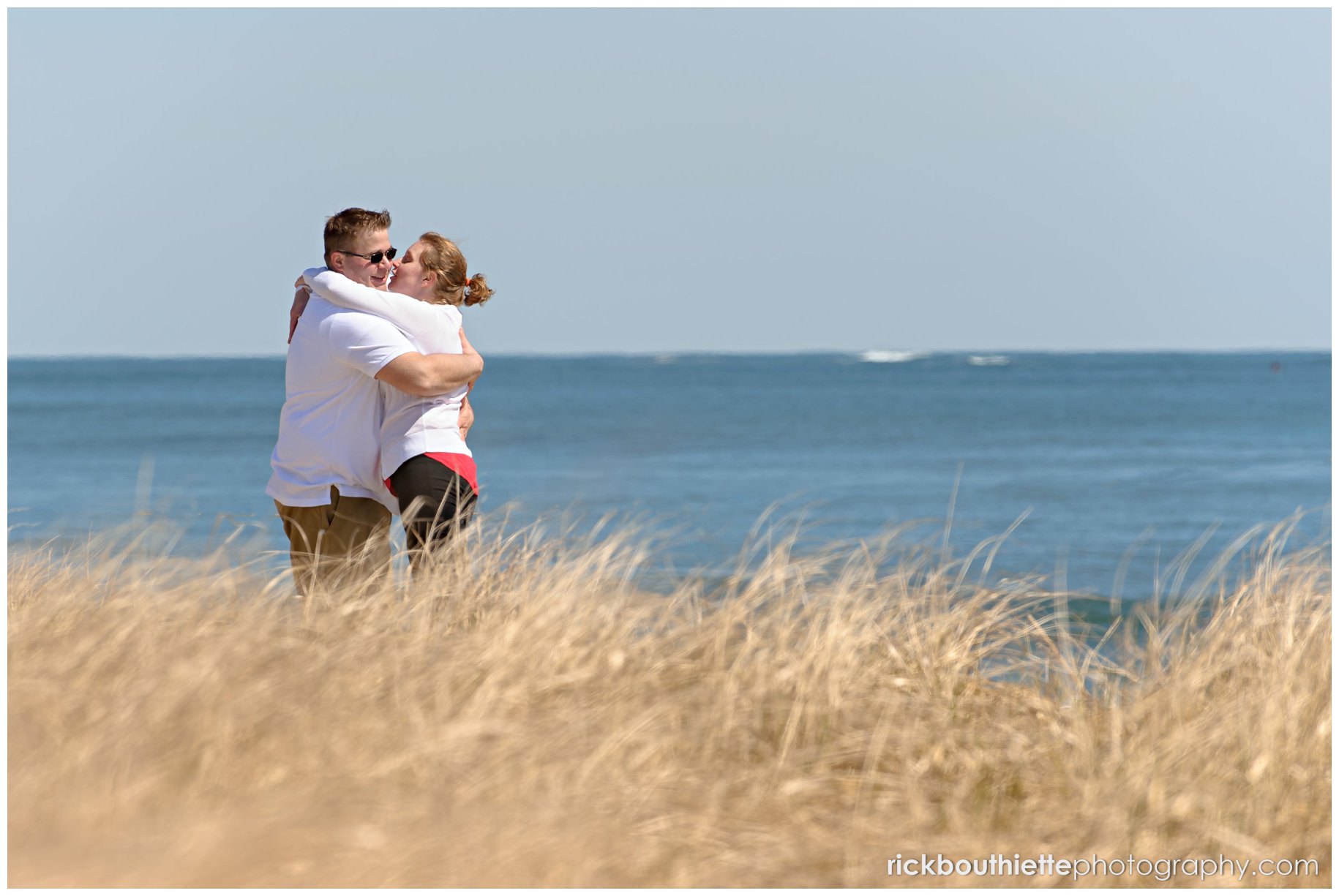 couple kissing, NH seacoast engagement photography