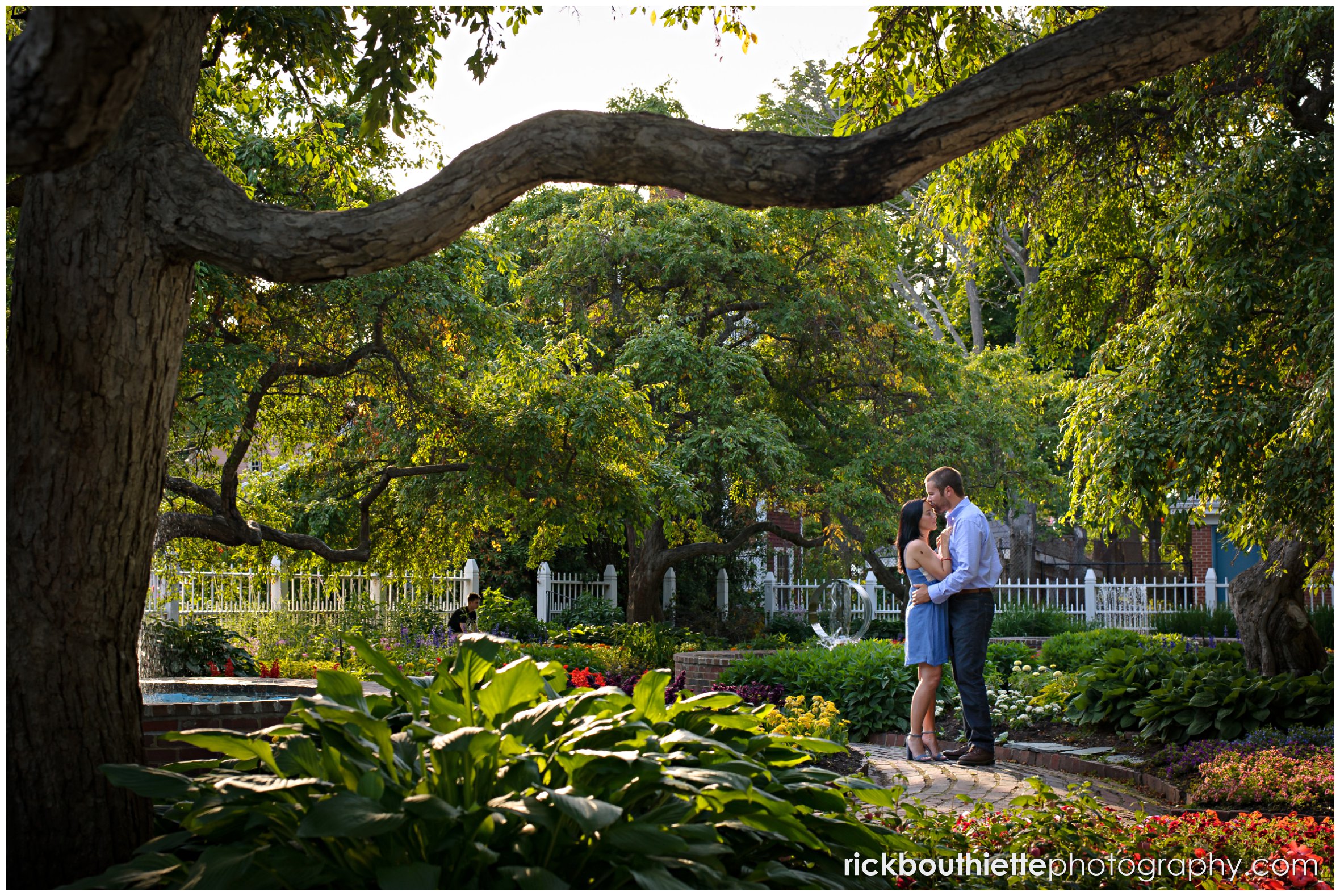 couple in Prescott Park during seacoast engagement session