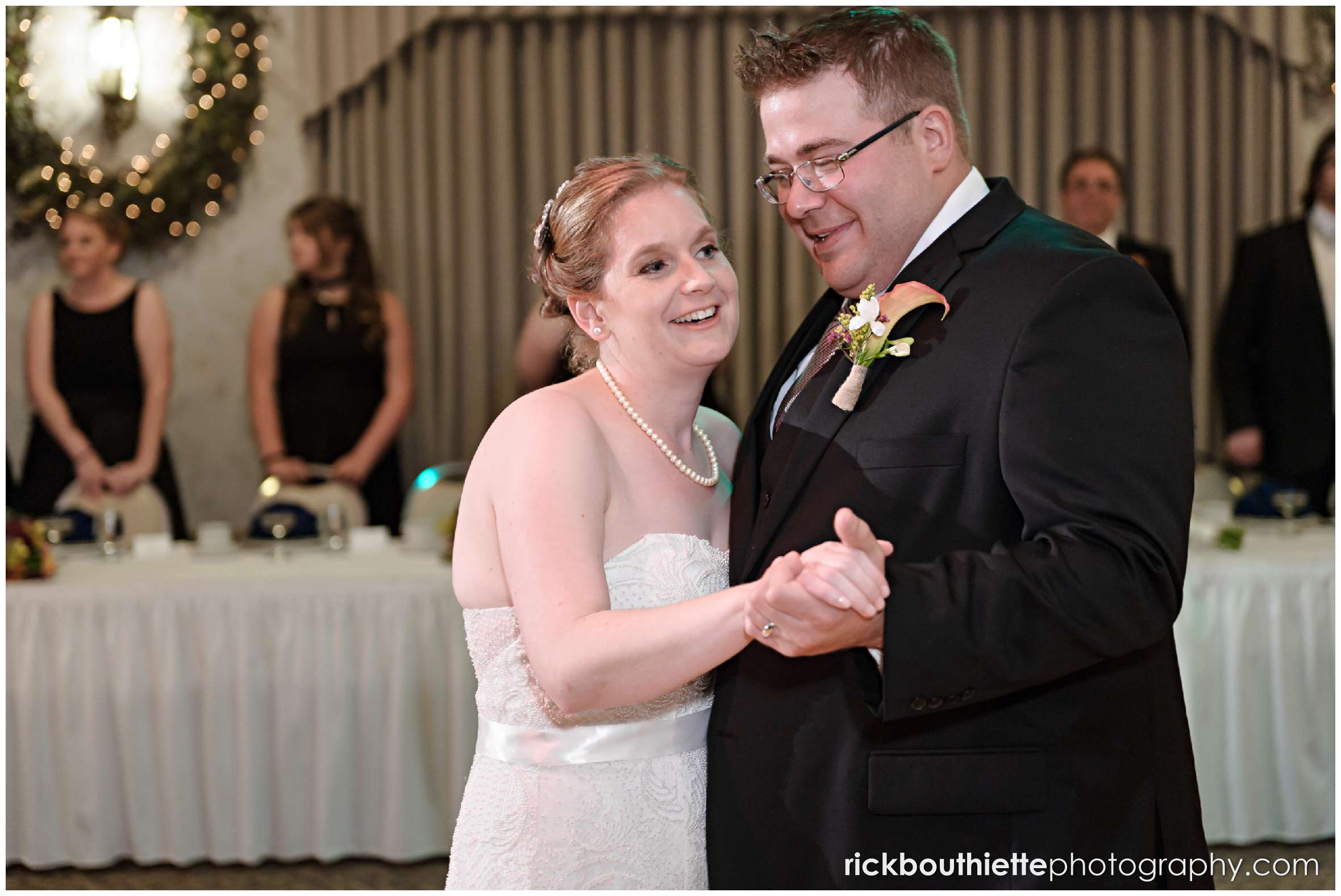 bride and groom first dance at Harris' Pelham Inn wedding