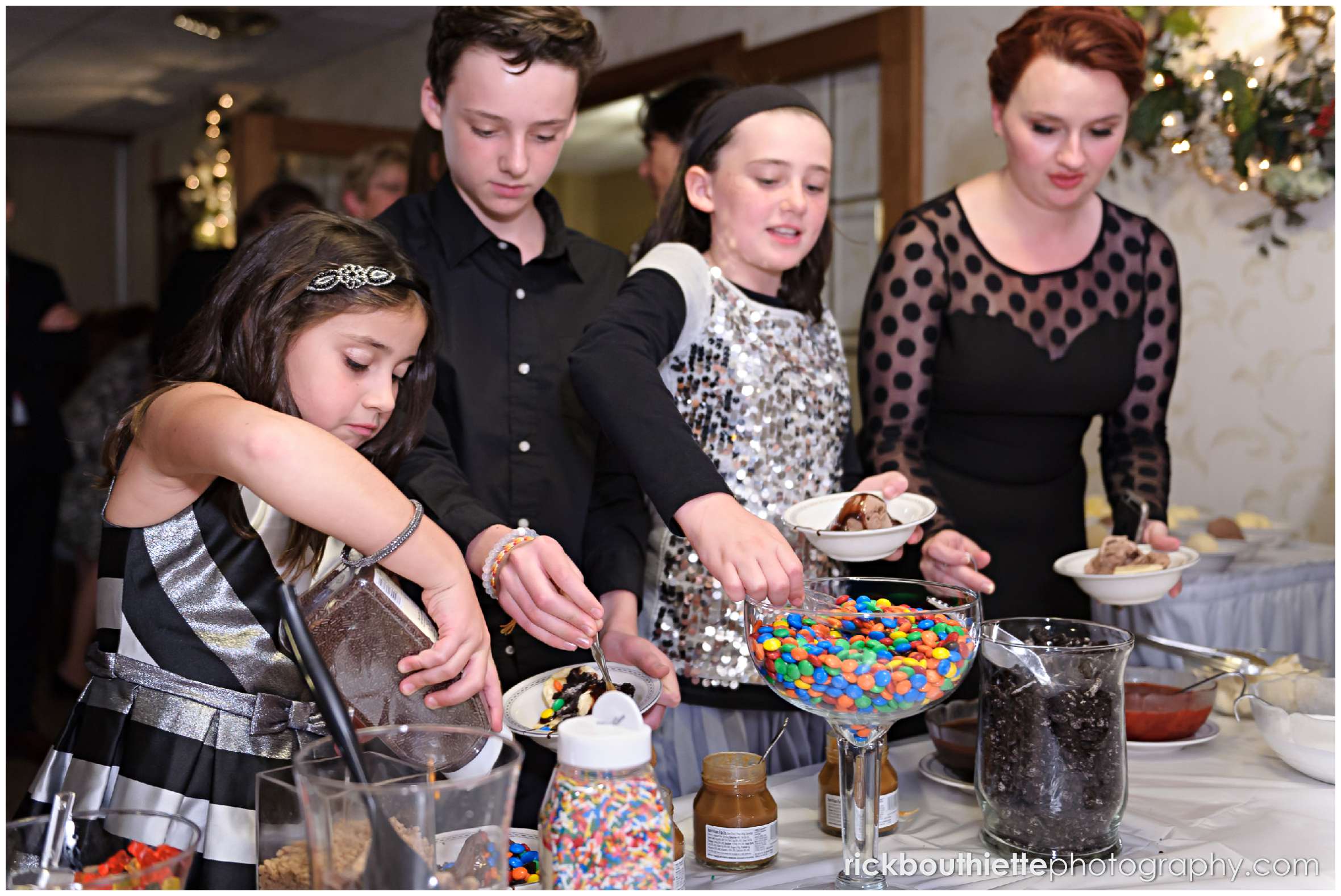 guests enjoy the ice cream bar at New Hampshire seacoast wedding