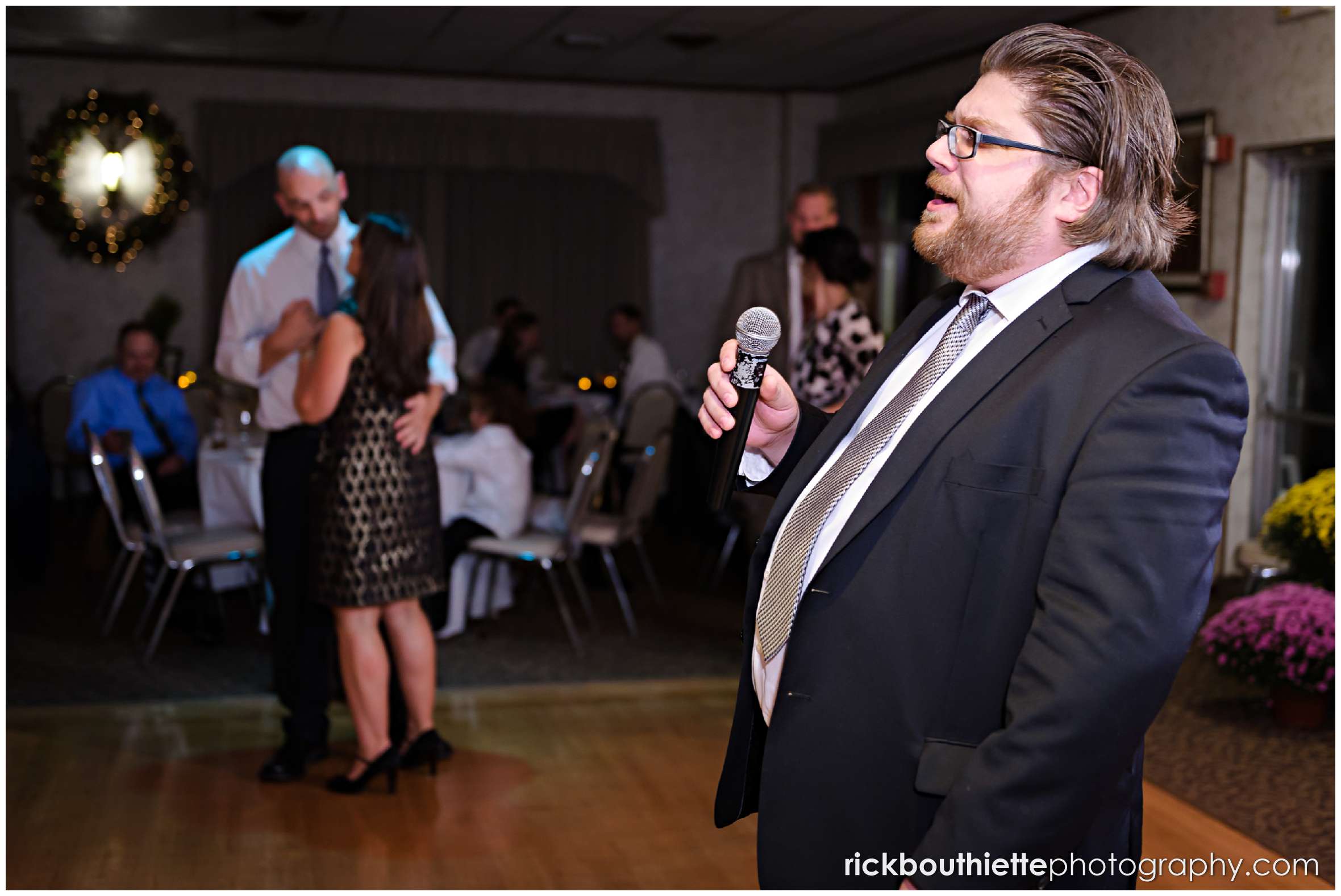 groomsman singing at New Hampshire seacoast wedding