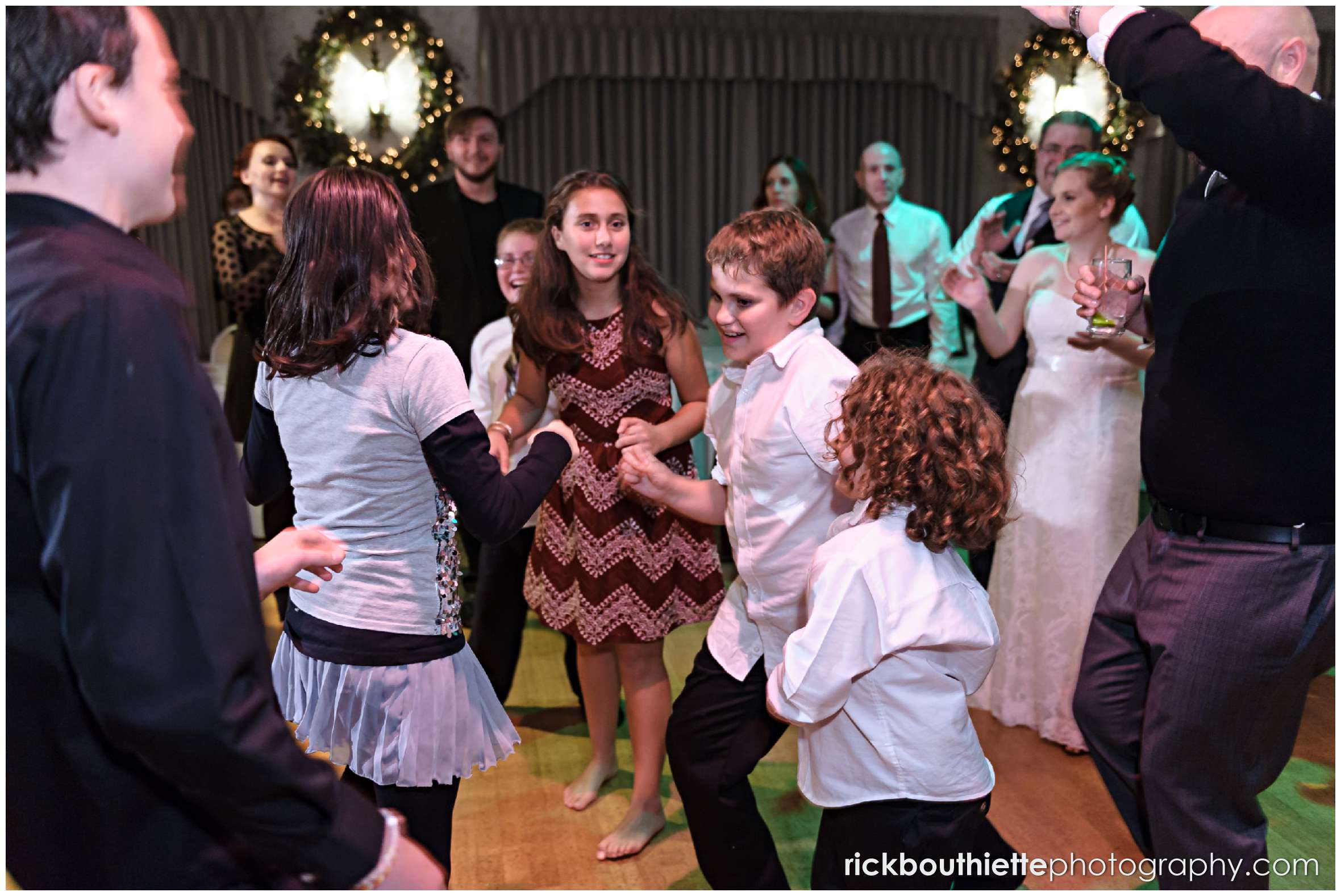 guests dancing at New Hampshire seacoast wedding