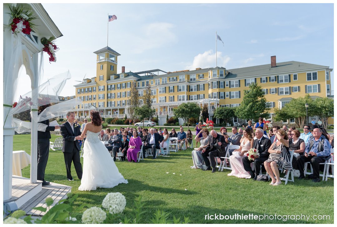 wedding ceremony on overlook lawn at Mountain View Grand Resort