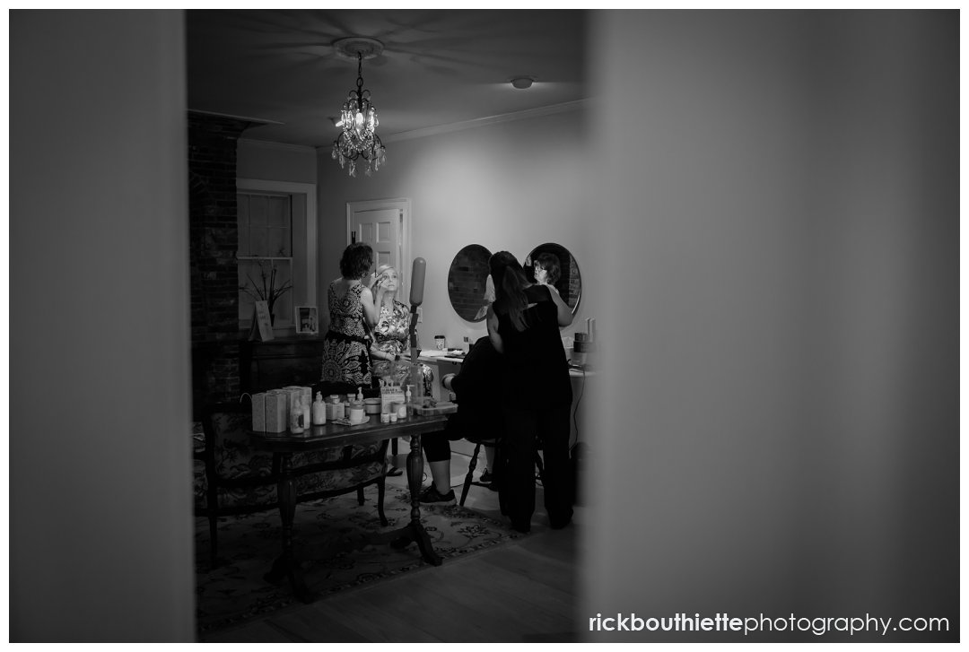 bride having hair and makeup done for her Ordiorne Point Seacoast wedding