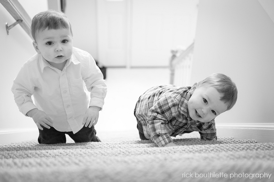 family portrait photography - twin toddlers climbing stairs b&w