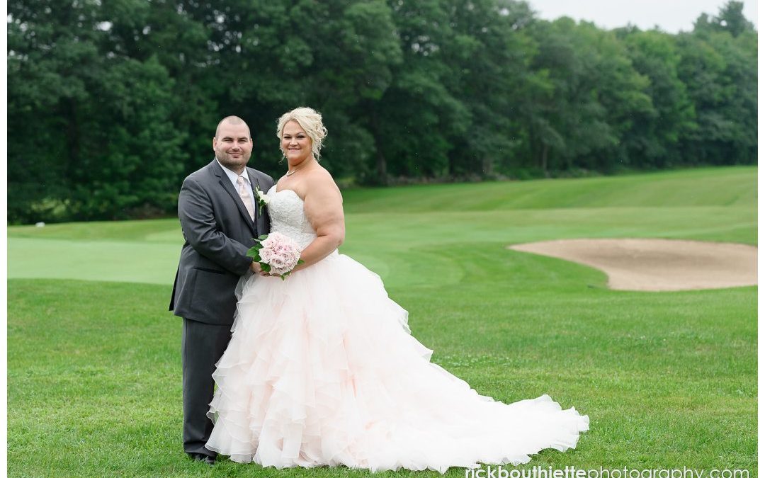 A Dreamy Rainy-Day Evergreen Pavilion Wedding :: Lori & Derrick
